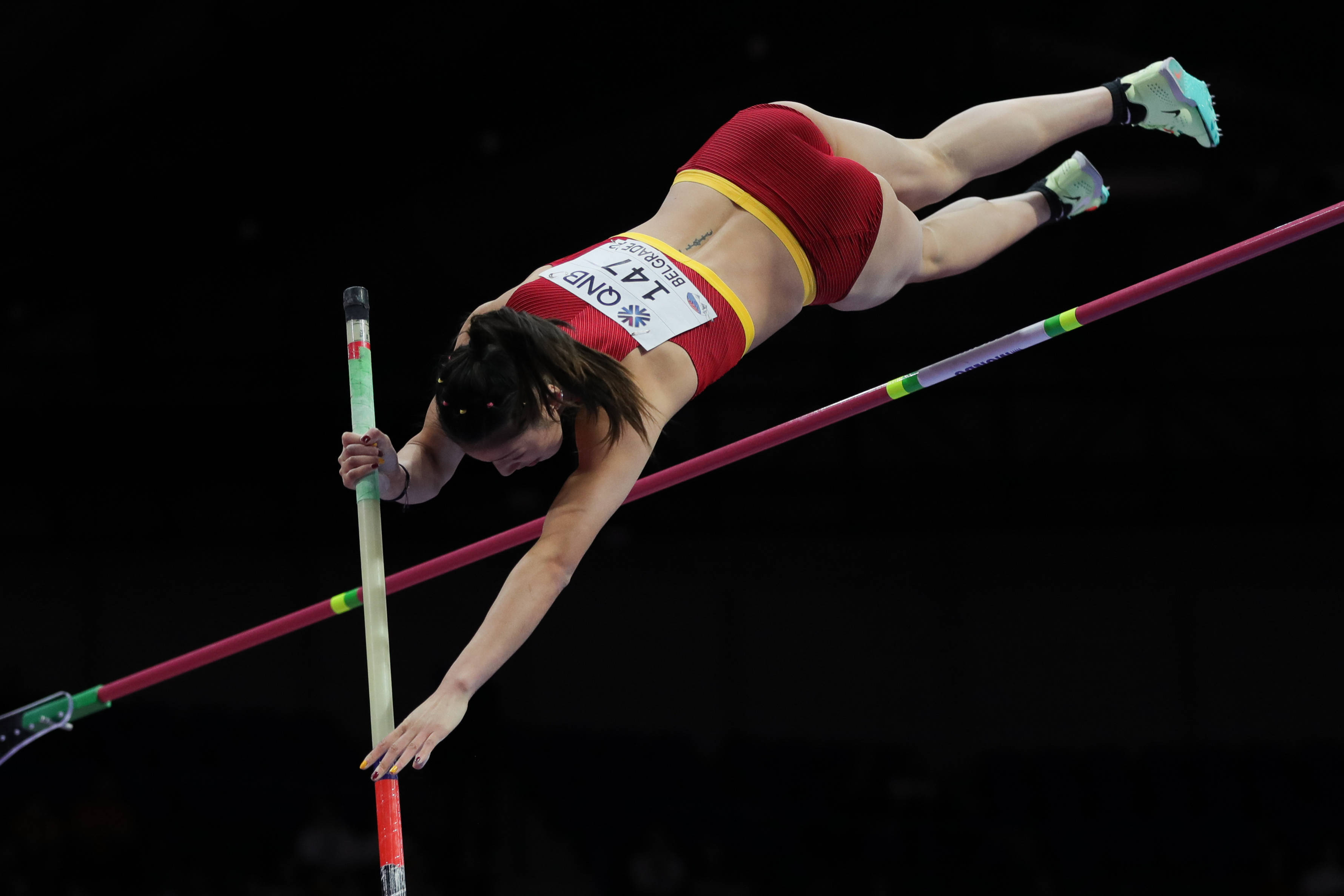 雷火电竞官网-精彩绝伦女子田径赛场上波澜壮阔