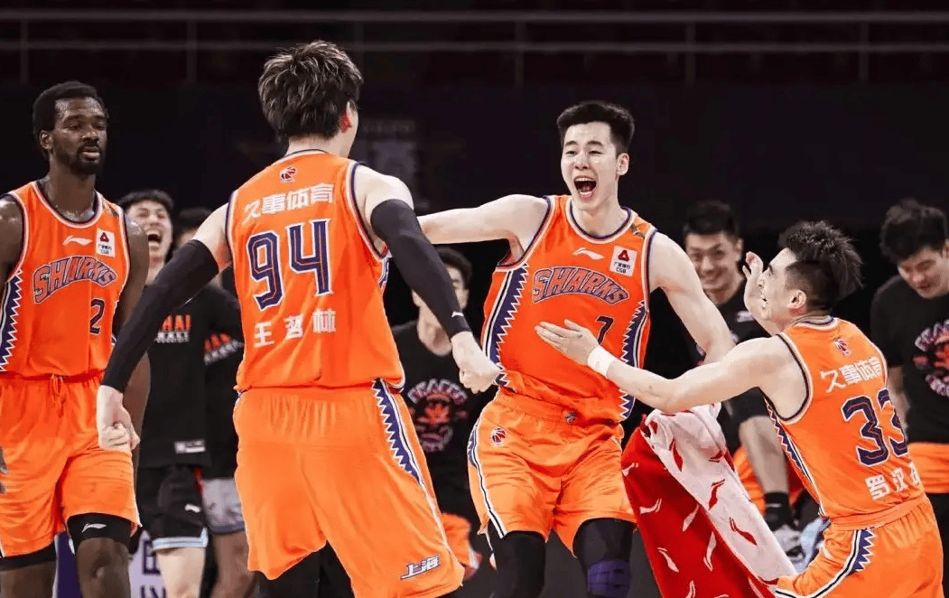 关于湖南男篮险胜上海队,取得胜利的信息 关于湖南男篮险胜上海队,取得胜利的信息