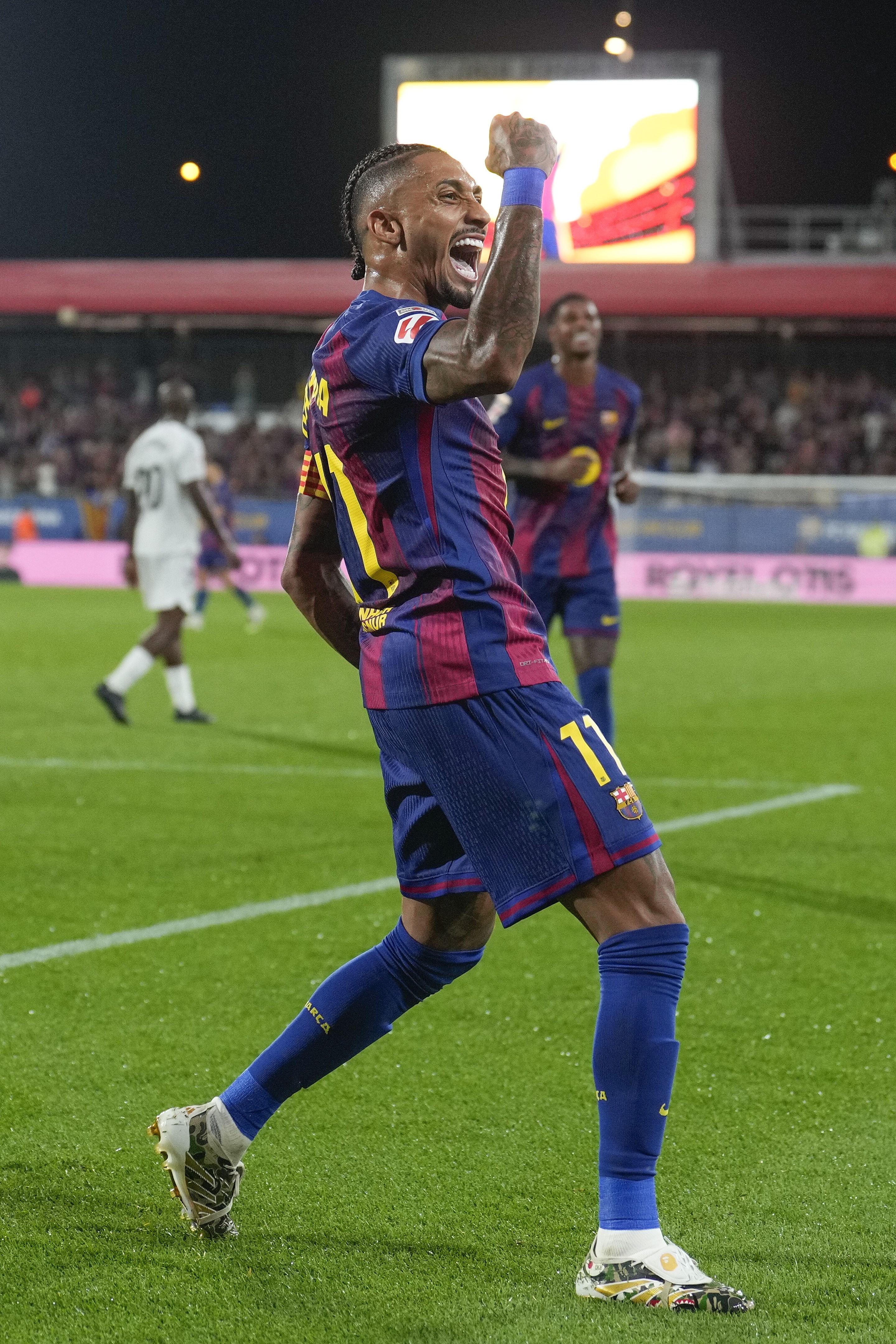 巴伦西亚逆转晋级,西甲球队取得胜利 巴伦西亚逆转晋级,西甲球队取得胜利