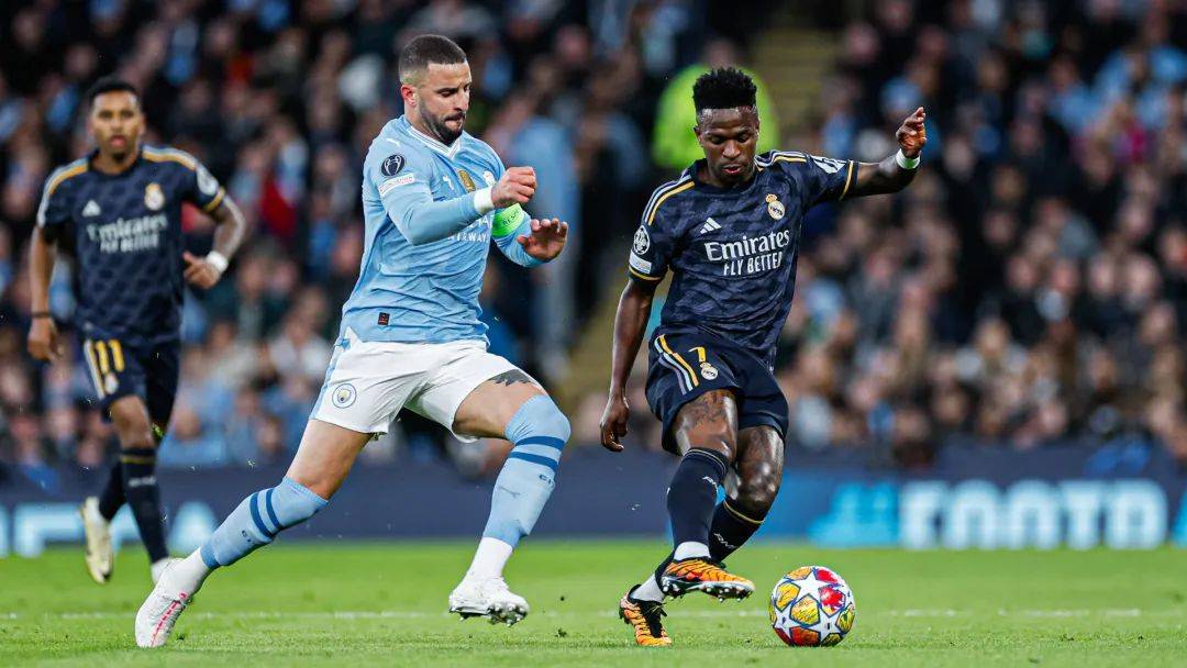 曼城全面压倒,晋级半决赛 曼城全面压倒,晋级半决赛