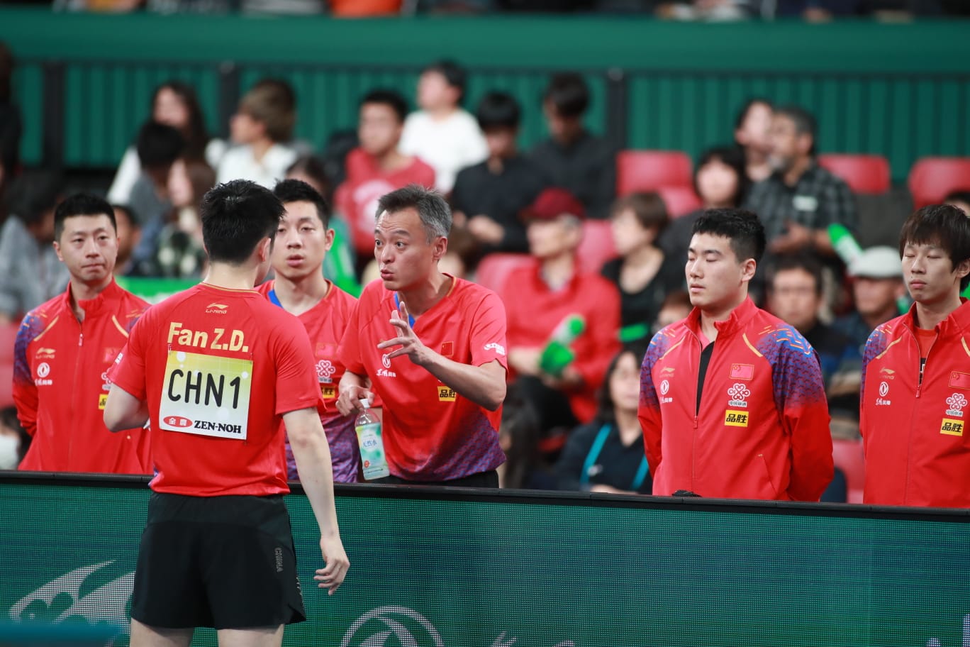 中国队横扫英格兰队,奥恰洛夫点燃赛场 中国队横扫英格兰队,奥恰洛夫点燃赛场