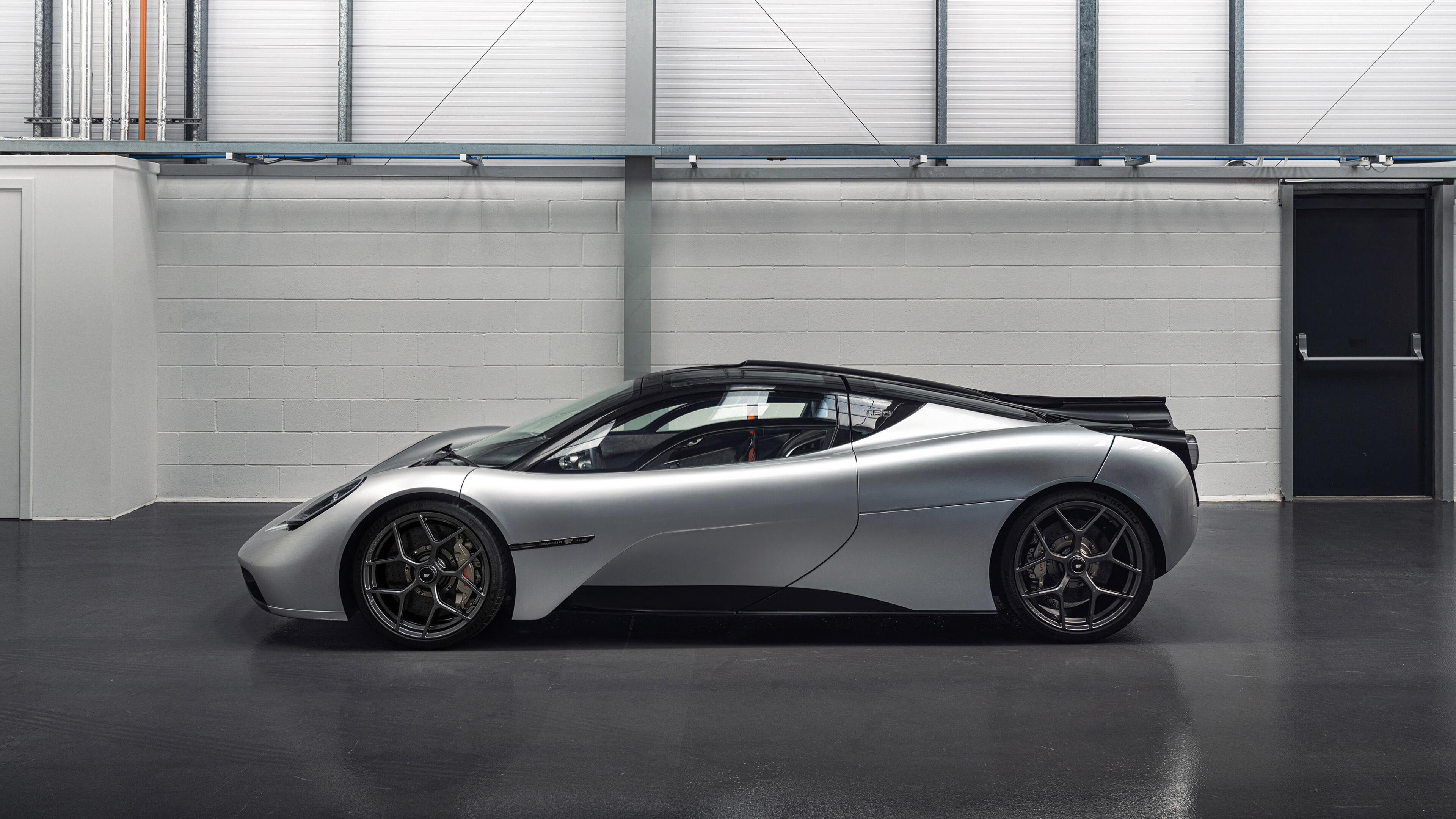 雷火电竞合作-克莱的隐形之手，尼克斯对阵老鹰比赛走势的终极掌控