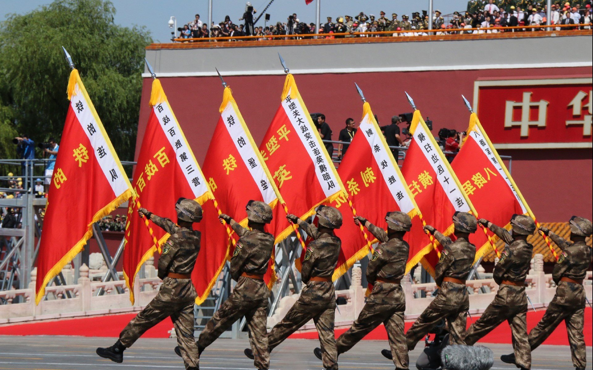 凡人英雄，巴雷拉如何用个人瞬间，撬动英超争冠的历史砝码