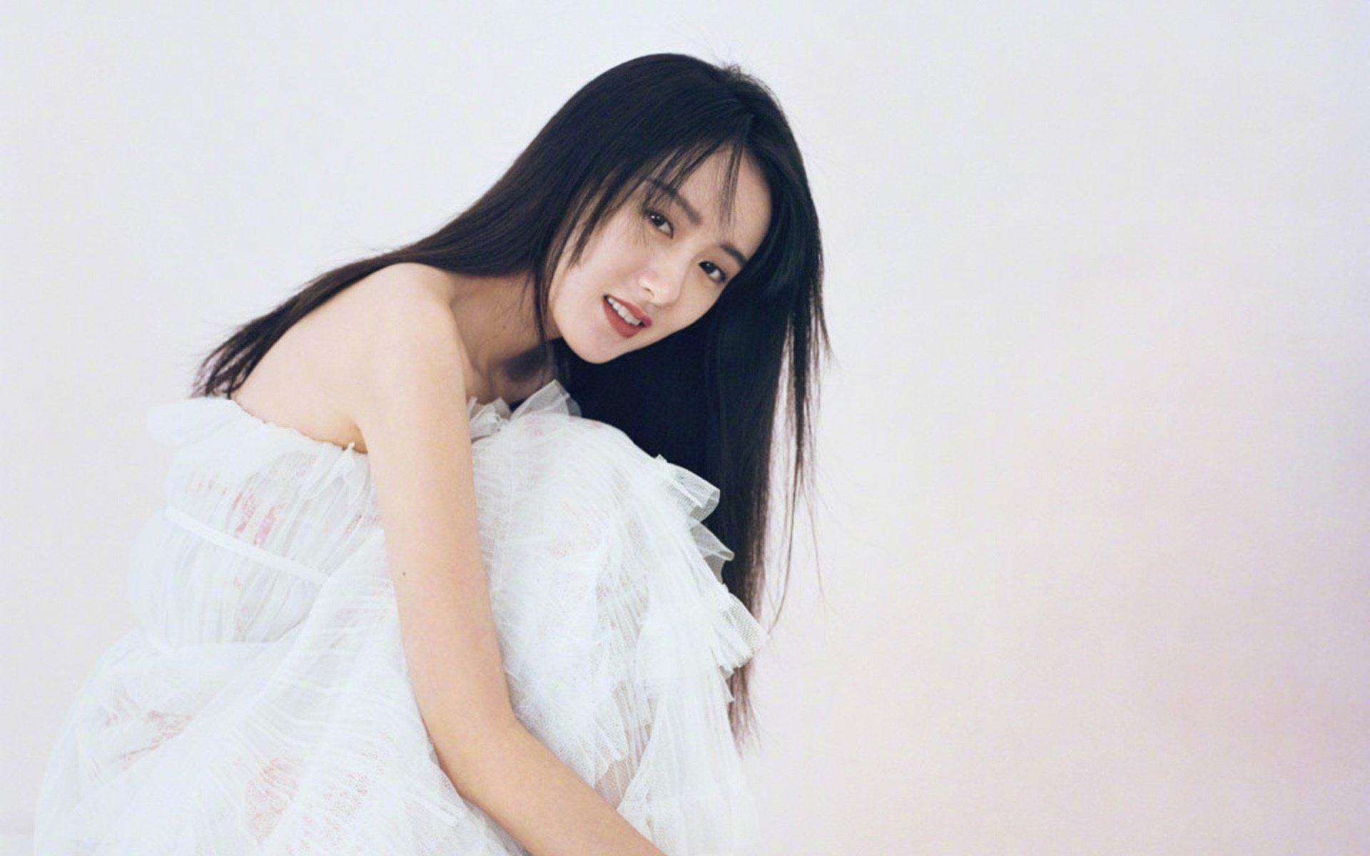 雷火电竞下载-东方烈焰点燃绿茵，富安健洋主宰赛场，澳大利亚压哨绝杀比利亚雷亚尔