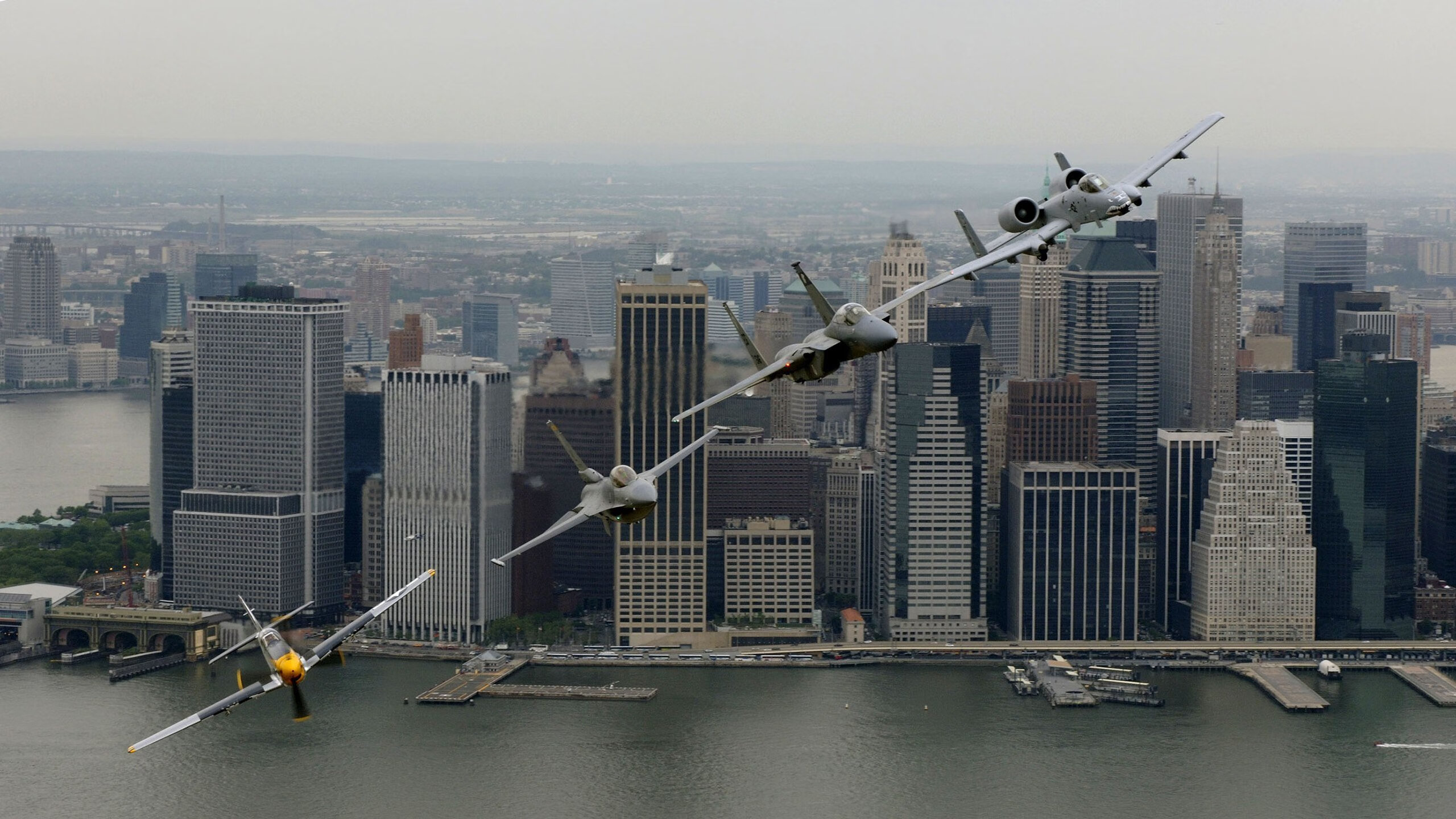 雷火电竞合作-那不勒斯连续得分狂潮碾压马赛，巴雷拉全能表现赛后评分满分引爆热议