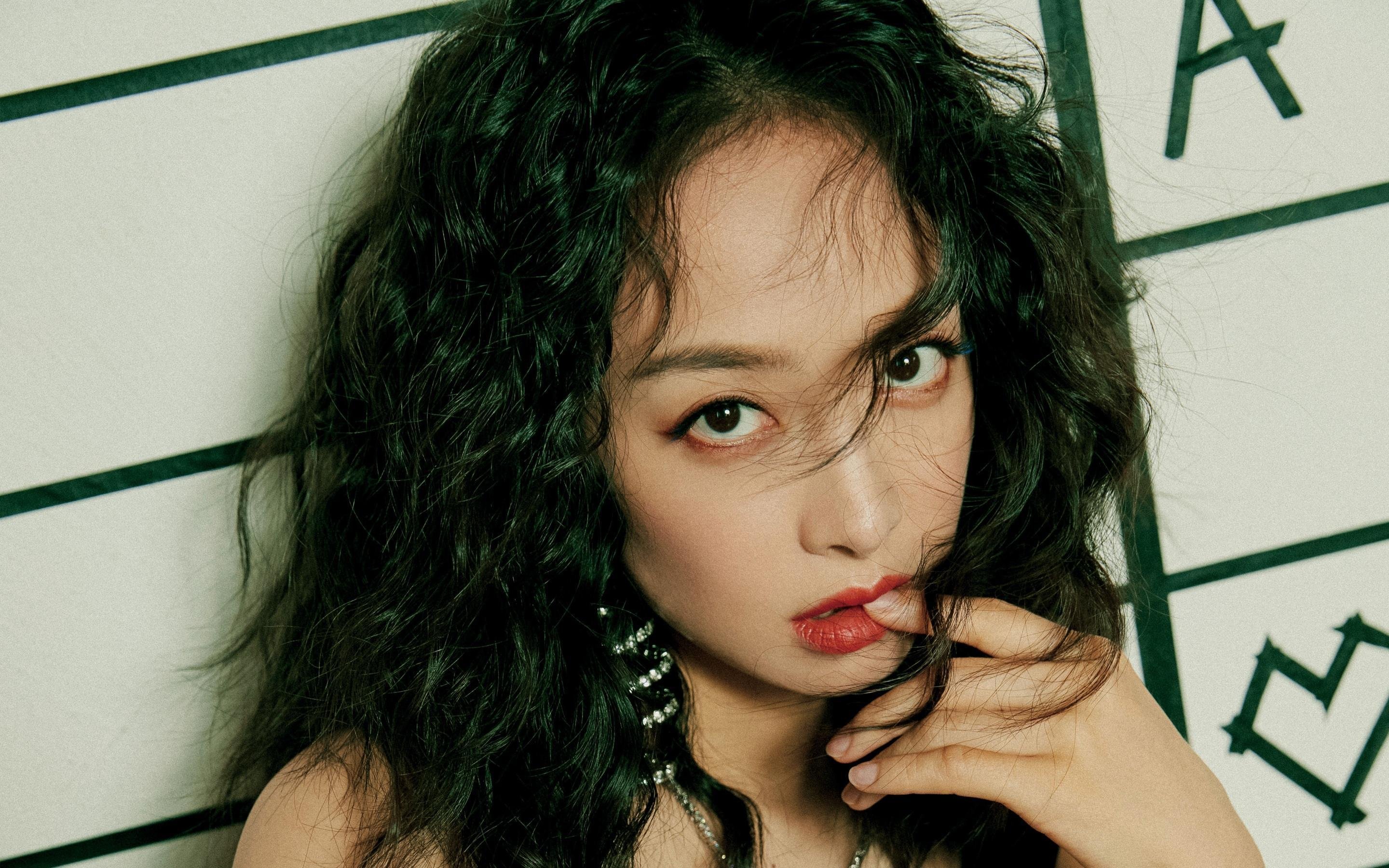 纽约的灯光下，杰伦·格林将独舞演绎为团队的凯歌