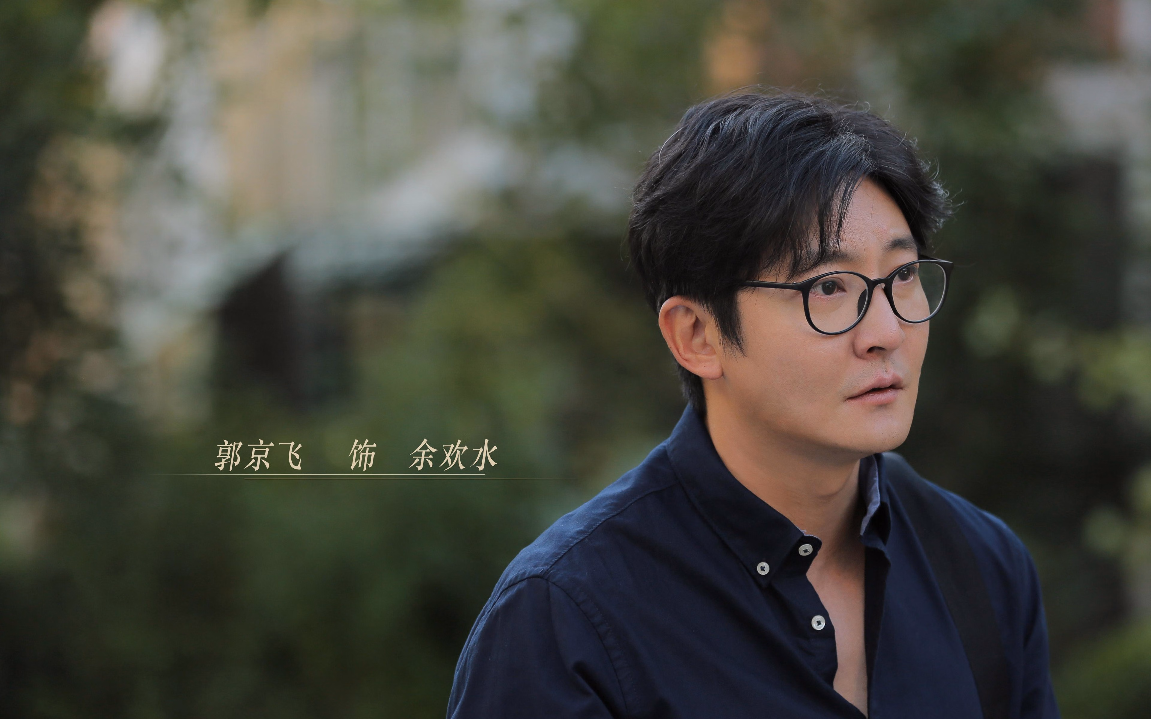 雷火电竞入驻-蓝白风暴下的孤星，2026世界杯C组，奥地利碾压哥伦比亚，莱万一个人对抗一个时代的沉默