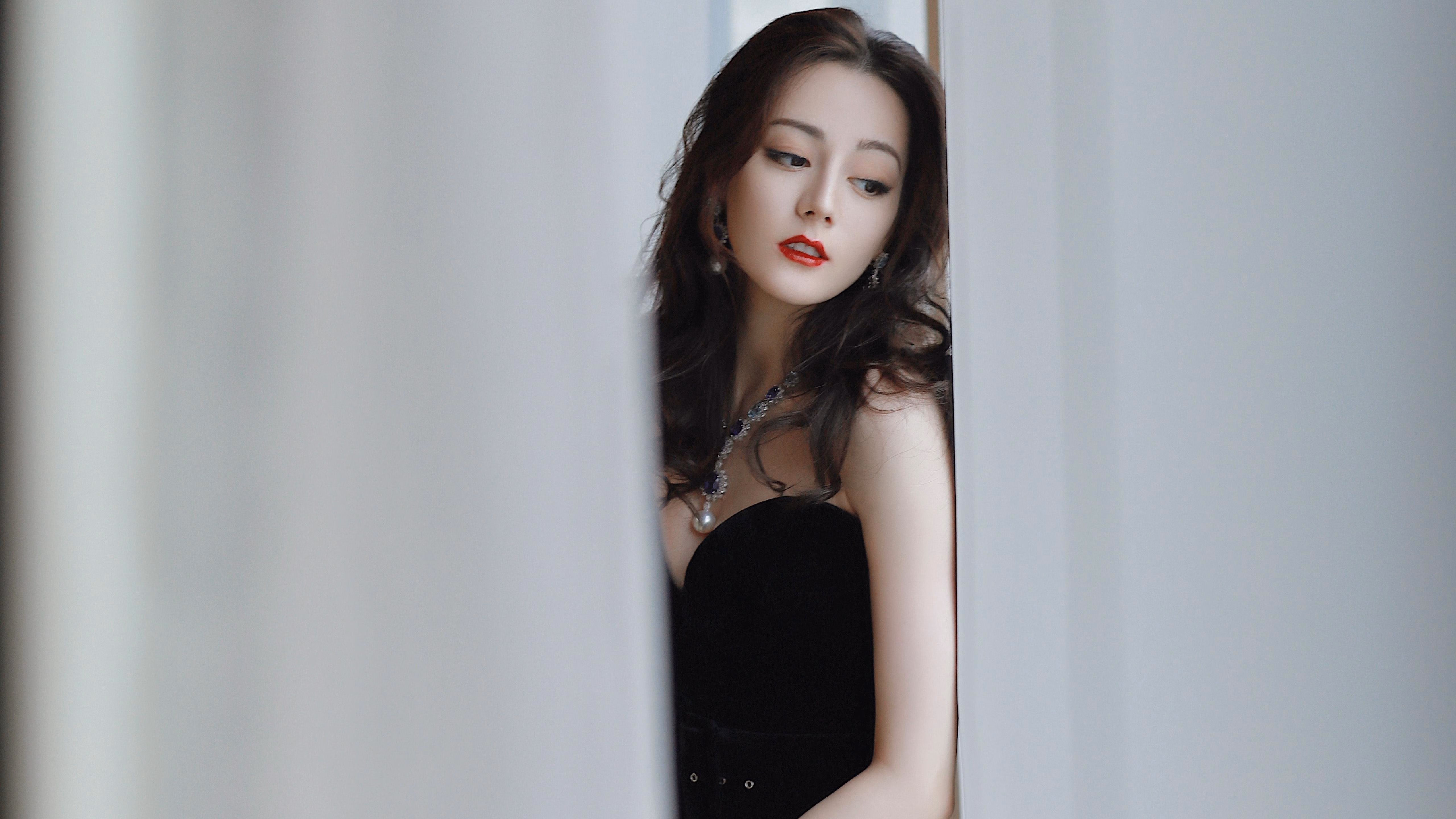 铁骑碾过中亚绿洲，2026世界杯E组焦点战，瑞士精密压制乌兹别克斯坦，塔雷米与门神共铸胜局